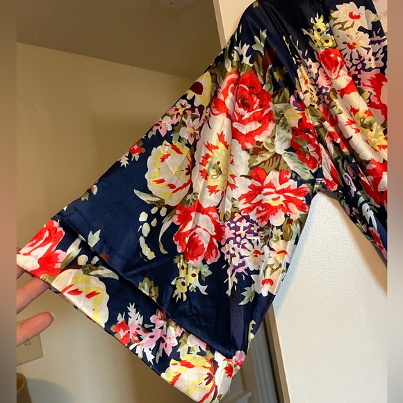 Floral Satin Robe - Picture 5 of 5
